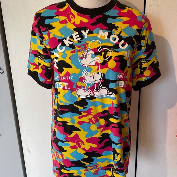 CLOSET CLEAN OUT!!
BNWOT - Mickey Camo T-shirt - Picture 2 of 4